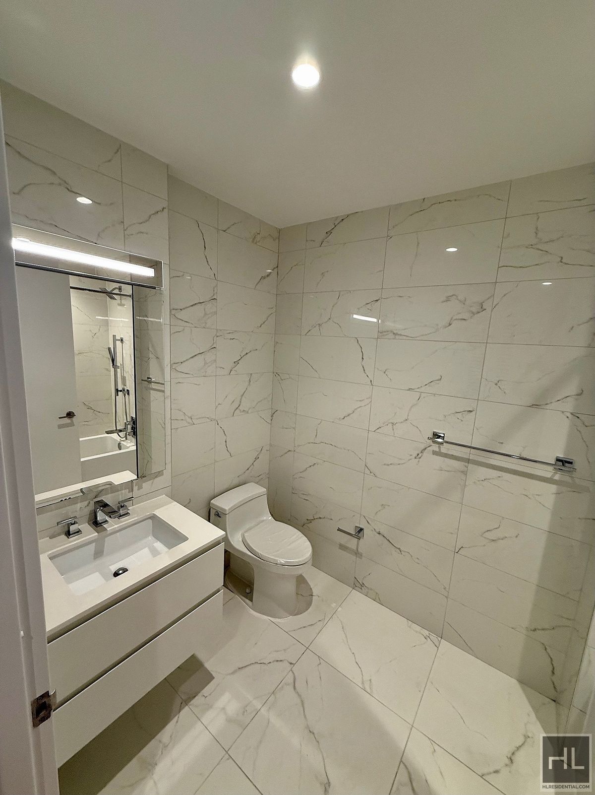 Building Photo - NO FEE ONE BEDROOM IN THE LUXURY SUMMIT NYC