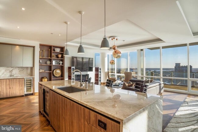 Building Photo - 300 International Drive