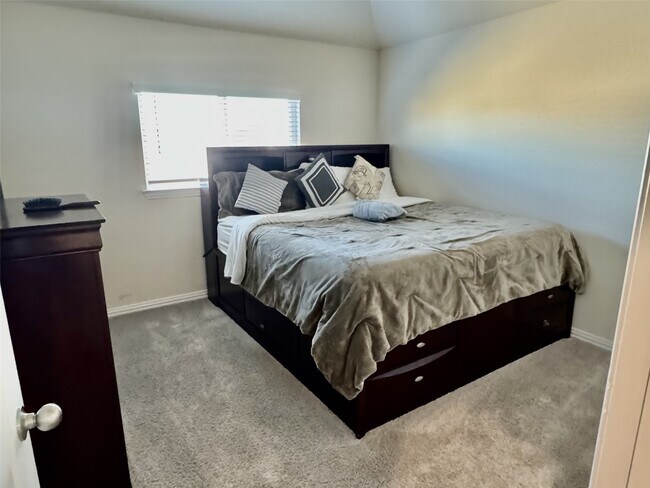 Building Photo - 12615 Barclay Ter Dr