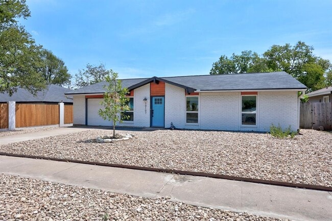 Building Photo - 10107 Floyd Dr