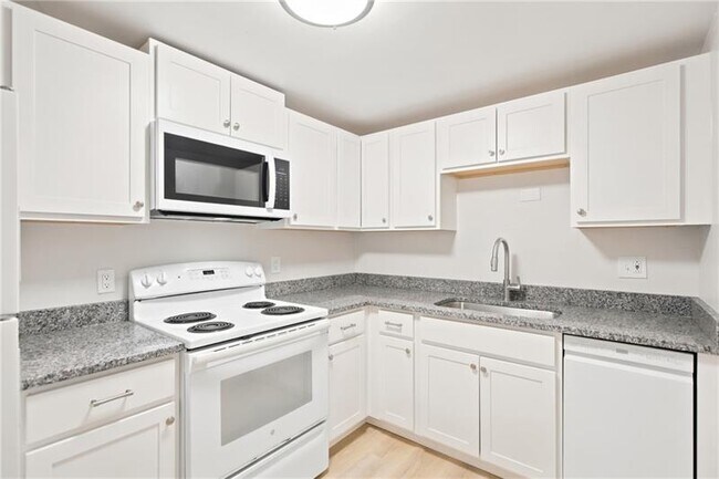Building Photo - 5841 Morrowfield Ave