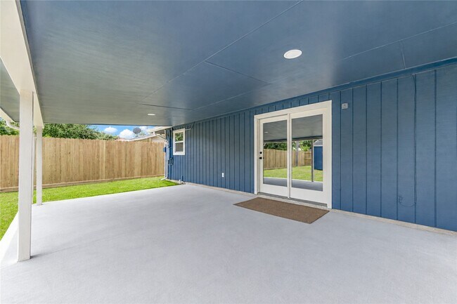 Building Photo - 3538 Truxton Dr