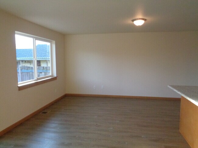 Building Photo - 524 Harrison St