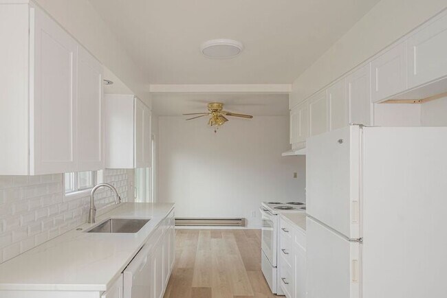 Building Photo - 2545 NW 111th Ave