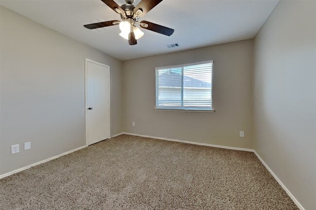 Building Photo - 7202 Winter Song Dr