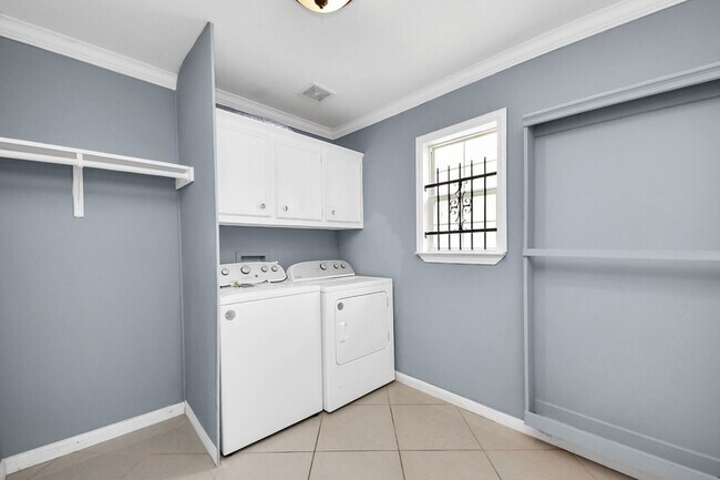 Building Photo - 5920 Conley St