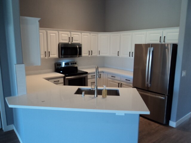 Building Photo - 575 Hagens Aly