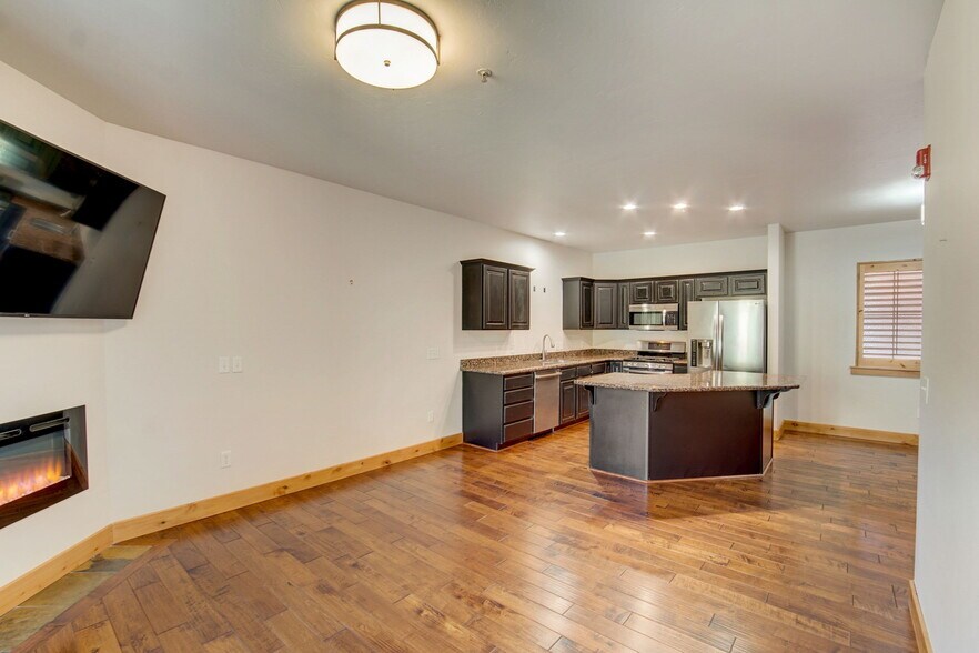 Building Photo - 5519 Lillehammer Ln