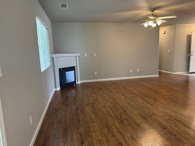Building Photo - Well maintained home in desirable Ravenwood, Anderson subdivision