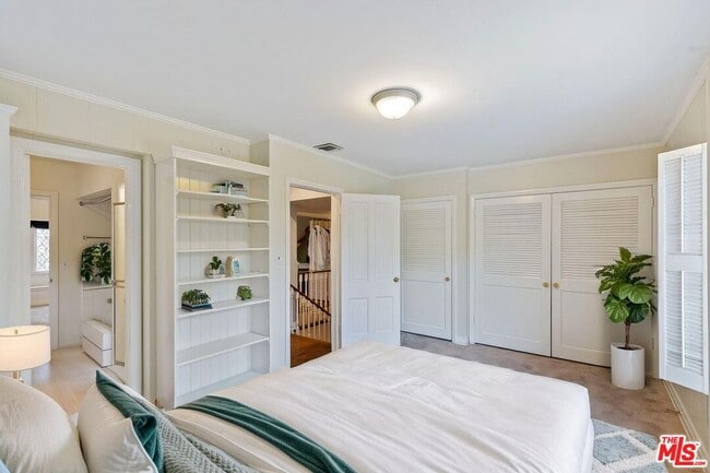 Building Photo - 905 Napoli Dr