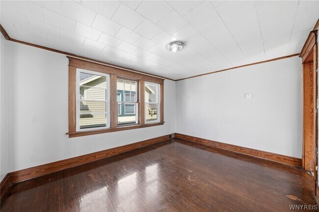 Building Photo - 220 Dartmouth Ave