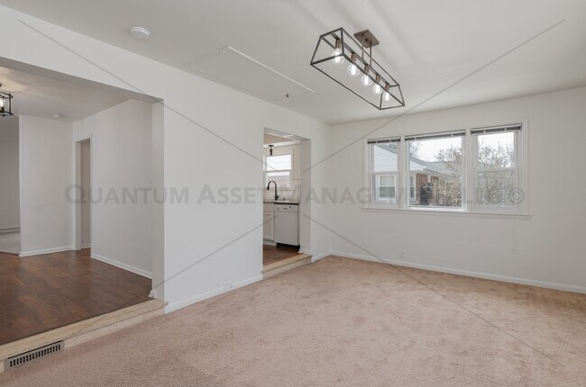 Building Photo - 5415 N Lydell St