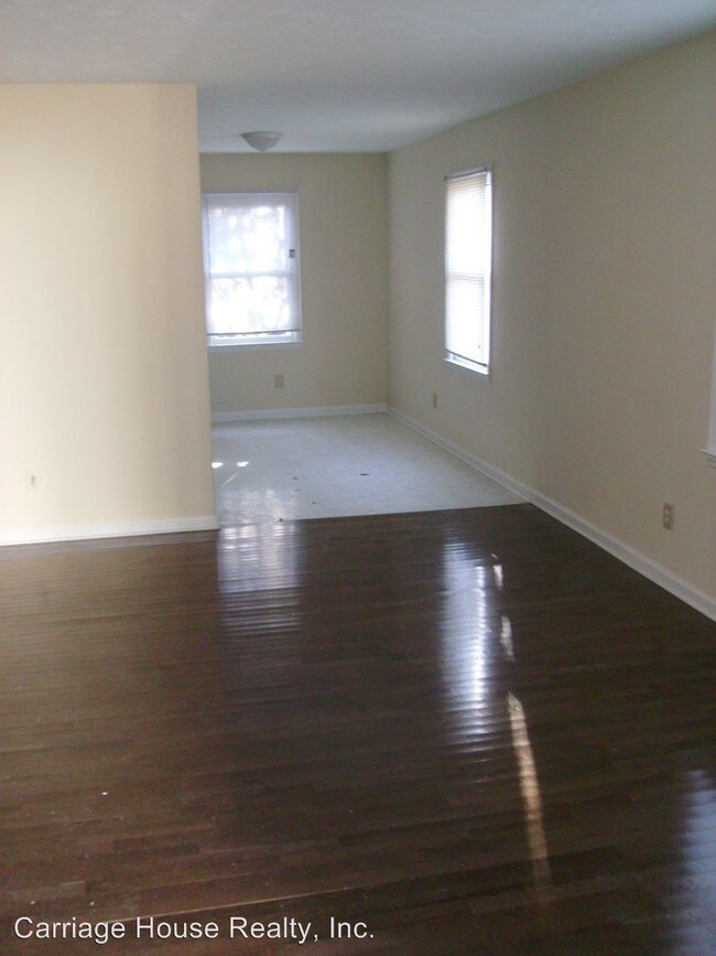 Building Photo - 3 br, 2 bath Apartment - 135 Barrington Drive