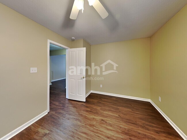 Building Photo - 6010 Woodmill Dr