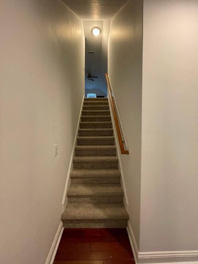 Building Photo - Move-In Incentive - $200 off first month's rent