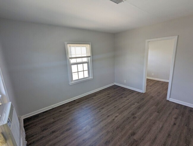 Building Photo - 225 Conniston Rd