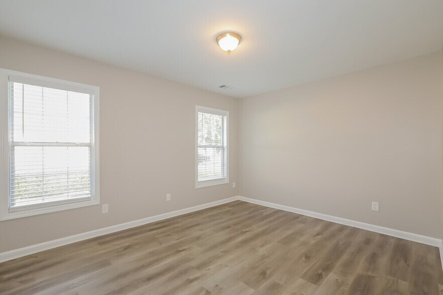 Building Photo - 25 Cindy Cir