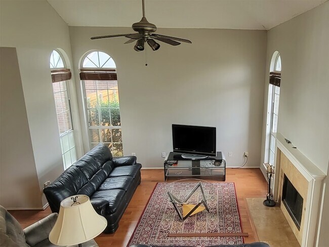 Building Photo - 6518 Teresa Ln