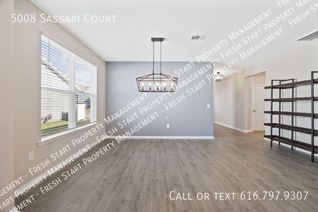 Building Photo - 5008 Sassari Ct