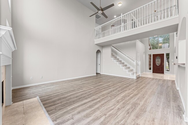 Building Photo - 16927 Terrace Park Dr