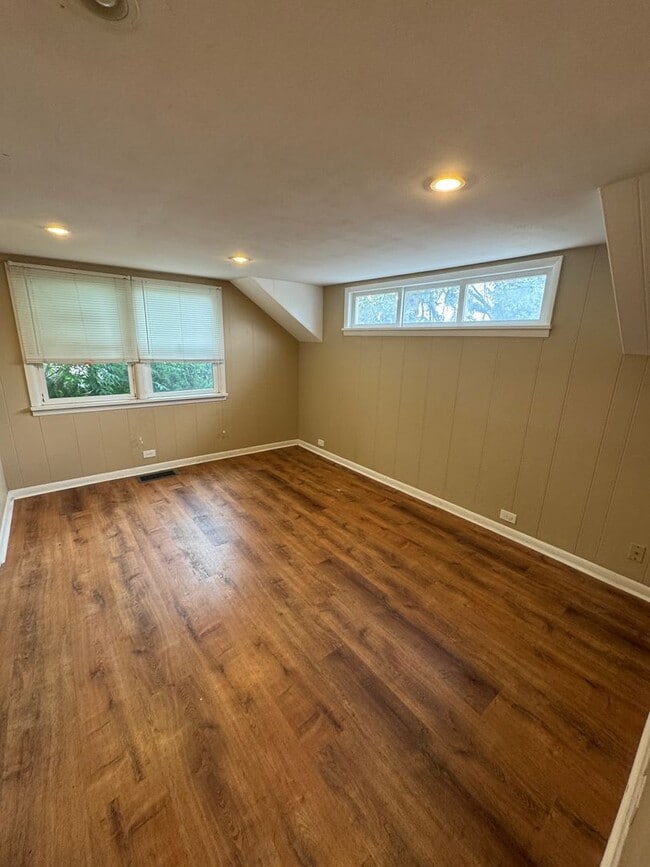 Building Photo - Cute 3 Bedroom 2 Bath in Lakewood!