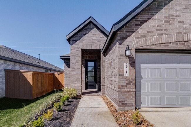 Building Photo - 27410 Sweetwater Bay Dr