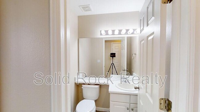 Building Photo - 4905 Teton Pl