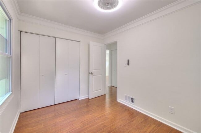 Building Photo - 3946 Green Oak Dr