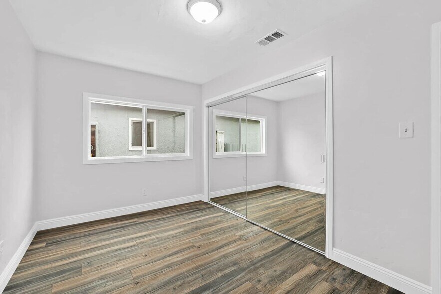 Building Photo - 3709 Olive St
