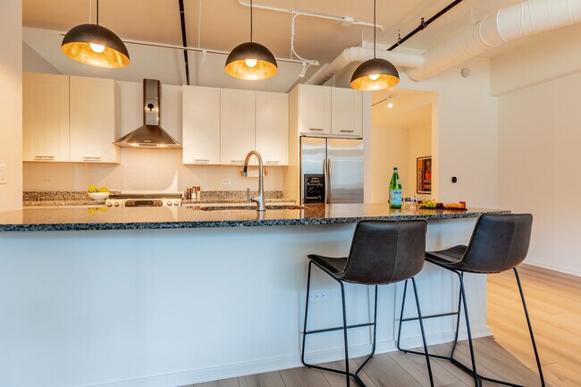 Building Photo - 240 E Illinois St