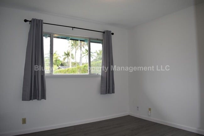 Building Photo - Enchanted Lake, Kailua 3 bedroom, 2 bath single level home.