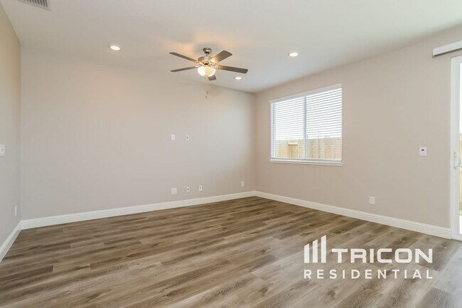 Building Photo - 2662 River Rd Ln