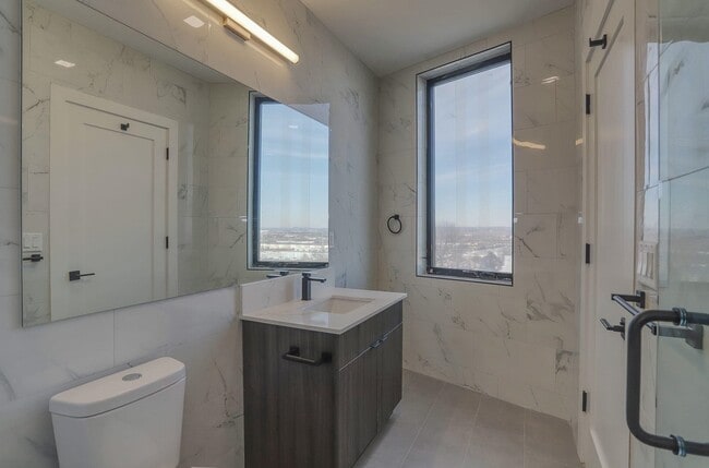 Building Photo - 3516 John F. Kennedy Blvd