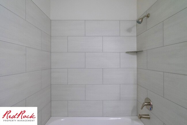 Building Photo - Hurricane Valley 3 Bedroom Townhome