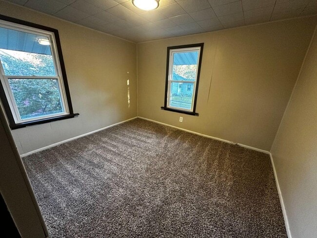 Building Photo - 405 Beech St