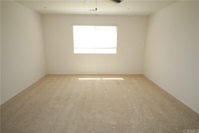 Building Photo - 1006 Peach Grv