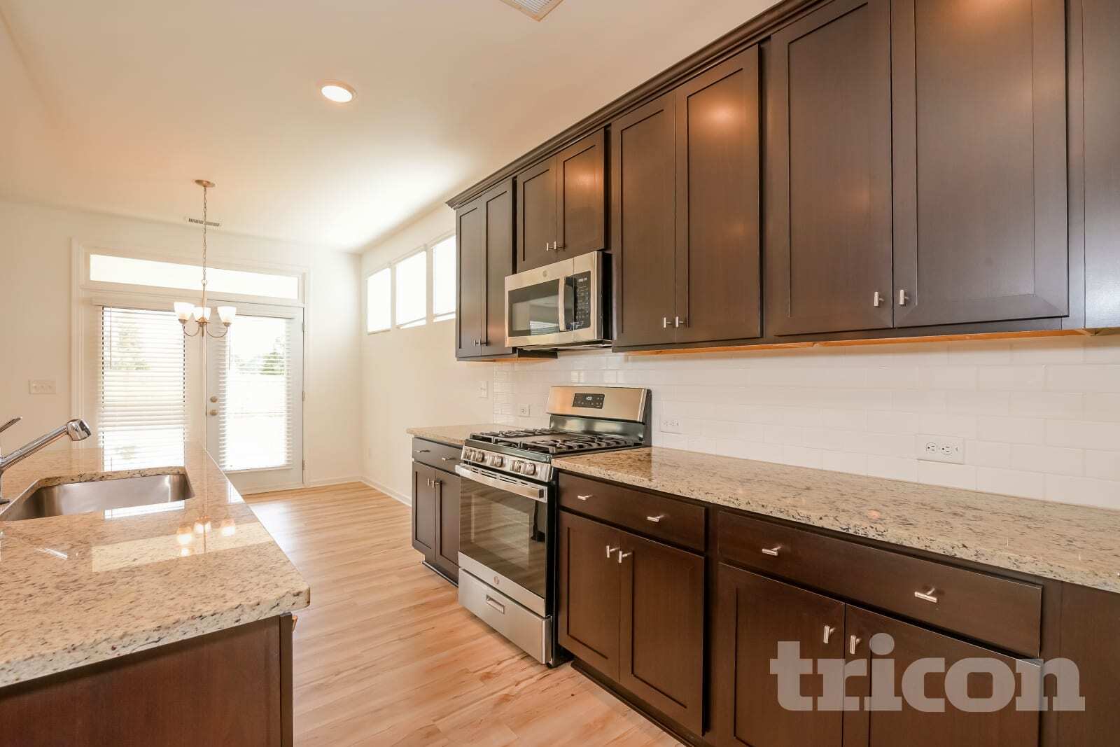 Building Photo - 305 Fairmont Ave