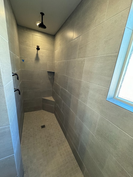 Building Photo - 704 Amatista Lp SE