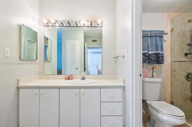 Building Photo - 9225 Collins Ave