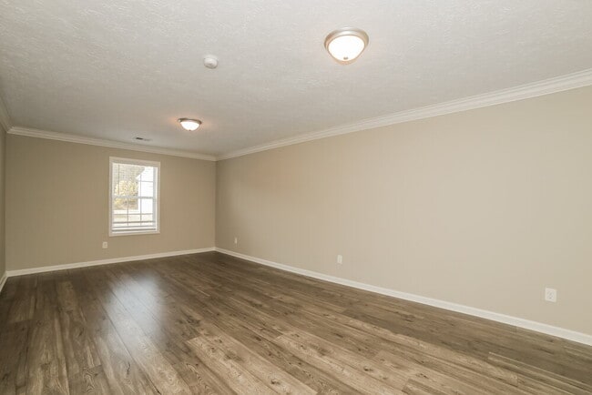 Building Photo - 104 Rockefeller Ln