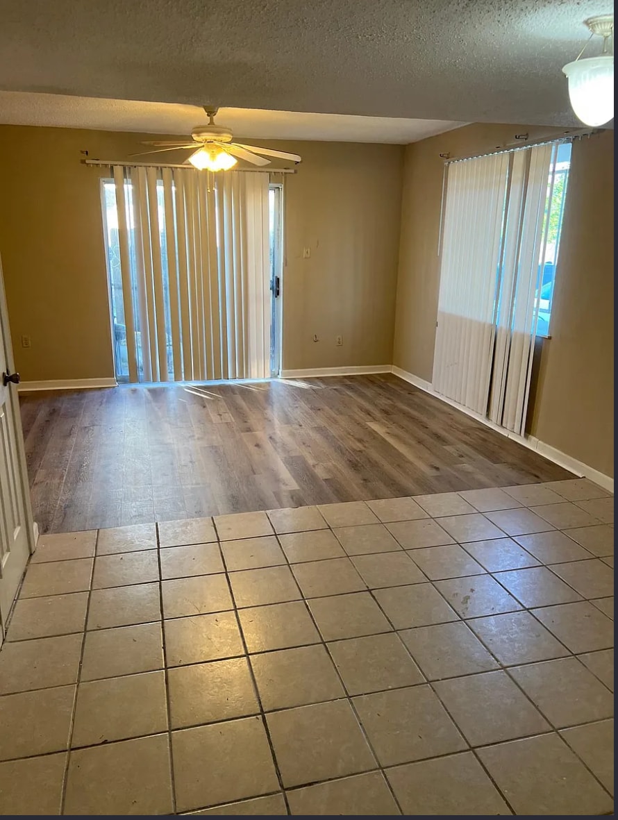 Building Photo - 10705 Roger Dr