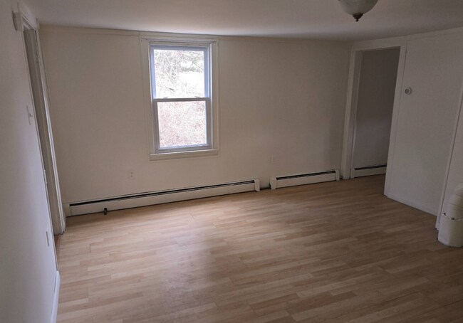 Building Photo - Charming 2 Bed / 1 Bath Single Family Home in Lansford with Front Porch & Yard!