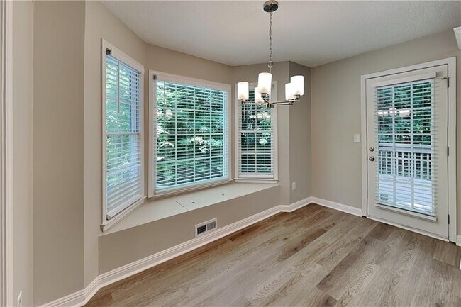 Building Photo - 328 Abbington Ln