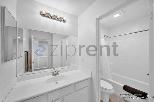 Building Photo - 1680 Mendocino Way