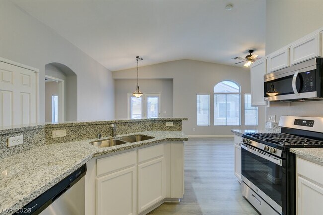 Building Photo - 6568 Strolling Plains Ln