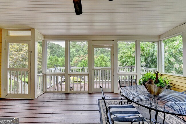 Building Photo - 2611 Briers N Dr