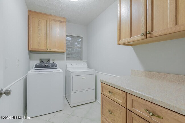 Building Photo - 5430 Woodwind Terrace