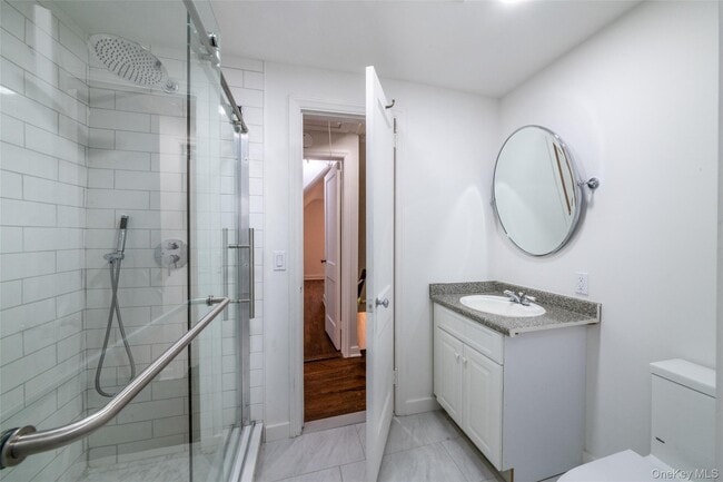 Building Photo - 83 Stevenson Ave