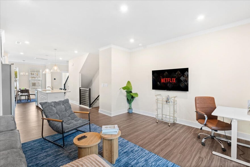 Building Photo - 820 Hamilton St