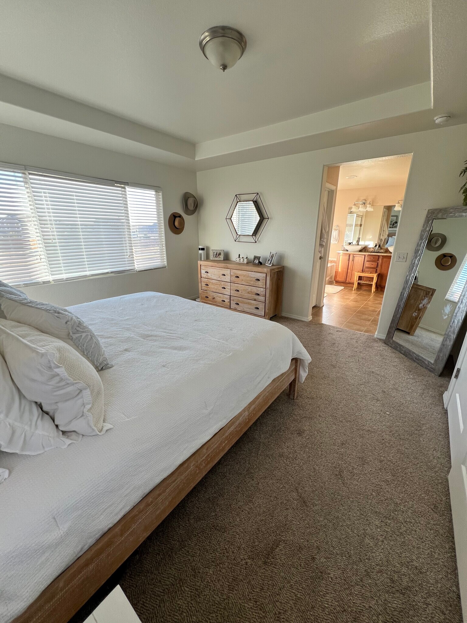 Building Photo - 6683 Silverwind Cir